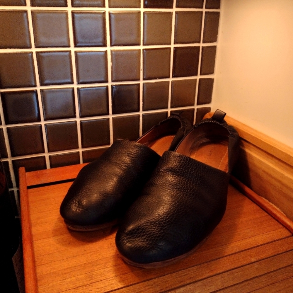 Poppy Barley Black Leather Flats